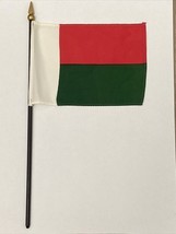 New Madagascar Mini Desk Flag - Black Wood Stick Gold Top 4” X 6” - $6.84 CAD