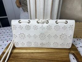 Jessica Simpson White Floral Embossed Shoulder Bag with Yellow InteriorD... - $39.60 Jessica Simpson White Floral Embossed Shoulder Bag with Yellow InteriorD... - $39.60