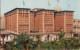The Biltmore Hotel Los Angeles the Host of the Coast Vintag Postcard California - £4.40 GBP