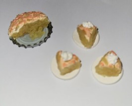 Dollhouse Apple Pie 1:12 Scale 3 Slices Plates Doll Dessert - $9.00