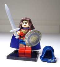 Wonder Woman Deluxe Minifigure +Stand 1984 Justice League Avengers Marvel Dc Com - £1.96 GBP