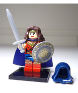 WONDER WOMAN DELUXE Minifigure +Stand 1984 Justice League Avengers Marve... - $10.91 CAD