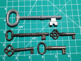 Authentic Antique Five Skeleton Keys Open Barrel Cast Iron Lot A - £17.58 GBP