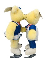 2 Olympic Winter Hallmark Plush Stuffed Games Kiss Kiss Bears Ice Skates... - €13,94 EUR