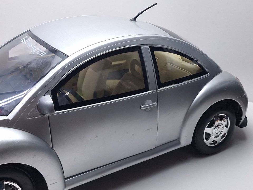 New Bright Toys R/C Volkswagen New Beetle 1:6 CAR ONLY NO REMOTE UNTESTED Item image 3