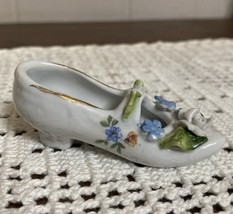 VTG ~ Elfinware ~ miniature shoes W/3D Pink Rose W/leaves ~ 3” Figurine - $107.36 MXN