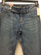 Old Navy Women&#39;s Jeans The Flirt Medium Wash Mid Rise Size 4 X 32 NWT - £22.70 GBP