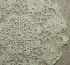 Vintage Doily 9.5&quot; handmade crochet knit knitted beige kitsch home hand ... - $8.09