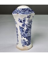 Masons Vintage Salt Shaker White and Blue Floral Design Made in England 4in - $552.14 MXN