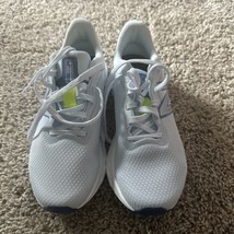 New Balance Fresh Foam Arishi V4 D Size 6.5 Blue White Women Running WAR... - $59.99
