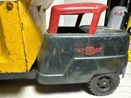 Structo Dump Truck Green/Yellow/Red 50’s Pressed Steel For Repair - $69.29