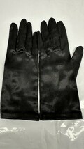 Kay Fuchs Ladies Gloves- 1960&#39;s Black Satin Stretch Sm. Button At Wrist ... - $27.68 CAD