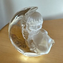 Goebel - Angel Sitting on the Moon Lead Crystal Figurine Christmas angel - $279.55 MXN