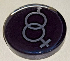 Chatham Glass Company Heterosexuality Gender Signs Round Paperweight - £38.44 GBP