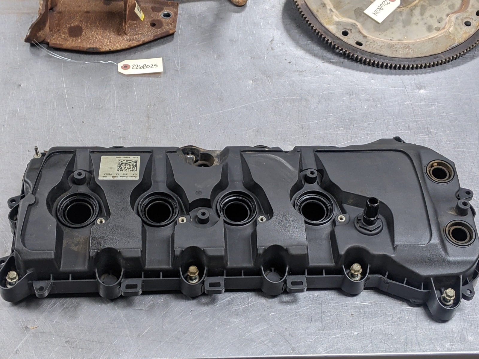 Left Valve Cover For 18-20 Ford F-150  5.0 BL3E6A505BE 4WD - $148.45