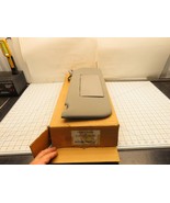 Ford 2L3Z-1504104-CAA Sun Visor Shade Mirror Light Right RH - $92.79 CAD