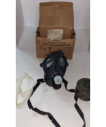 Vtg New Old Stuck Israeli Shalom 4.1 Civilian  Protective Gas Mask Adult... - $1,830.86 MXN