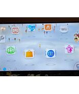 Nintendo Wii U Console 32GB Bundle + Game Pad Power Cords Working - $3,571.56 MXN