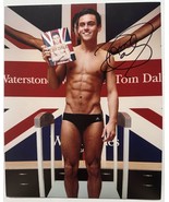 Tom Daley Signed Autographed Glossy 8x10 Photo - Olympic Diver - $920.64 MXN
