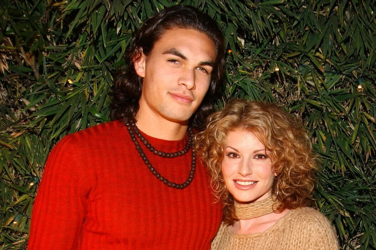 BEAUTIFUL SIMMONE JADE MCKINNON & JASON MAMOA 8X10 Photo