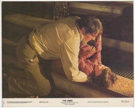 Richard Donner&#39;s THE OMEN (1976) 8x10 Lobby Card #8 Gregory Peck Fights Damien - £51.13 GBP