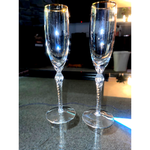 Lenox Monroe Champagne Flute, Clear Crystal w Twisted Stem &amp; Gold Trim Set of 2 - £45.22 GBP