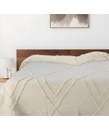 Ivory Geometric Queen Cotton Coverlet - €121,33 EUR