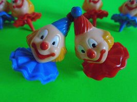 VINTAGE CLOWN CIRCUS CUPCAKE CAKE TOPPERS PICKS SET OF 6 EXCELLENT SHIP ... - $8.99