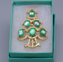 Gold Crown Inc Christmas Tree Brooch Starburst Ornaments Faux Emerald Vintage - £38.16 GBP