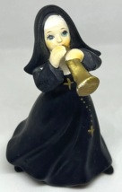 Napco Napcoware Ceramic Nun Playing horn  5&quot; Figurine - $258.16 MXN