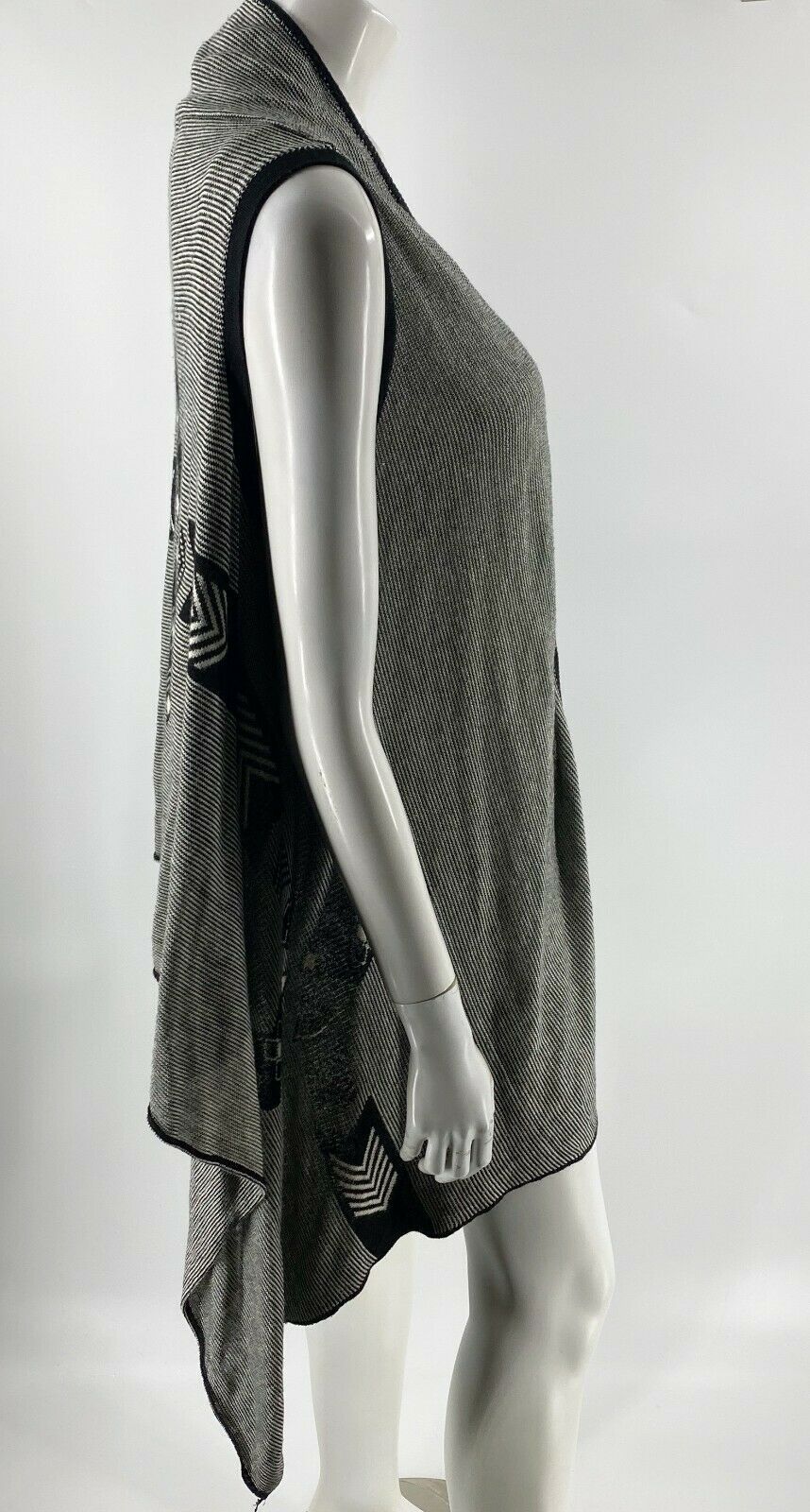 Maurices Sleeveless Cardigan Sweater XL Black White Geometric Drape Open Front Item image 3
