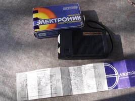 Vintage Rare Soviet Russian USSR Pocket Radio For Children ELECTRONIK ЭЛ... - $40.58