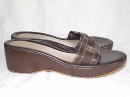 Tommy Hilfiger BROWN Sandals Slip On Open Toe Leather Upper 8.5M - $29.99