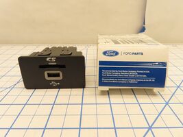 Ford GC3Z-19A387-D USB SD Card Interface Module Port Plug Access - €56,19 EUR