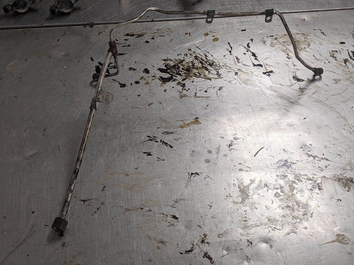 Cylinder Head Fuel Bleed Line For 08-10 Ford F-350 Super Duty  6.4  Diesel - $39.55