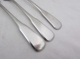 Oneida INDEPENDENCE Deluxe Stainless Flatware (3) 3 Tine DINNER FORKS, 7... - $19.15