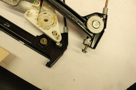 2000-2006 MERCEDES CL500 CL600 CL55 CL65 DRIVER SIDE DOOR WINDOW REGULATOR V196 image 3