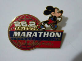 Disney Trading Brooches 9443 WDW - Mickey Mouse - 2002 Marathon-
show or... - £7.70 GBP