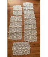 5-Piece Lace Table Runner &amp; Doilies Set - €17,38 EUR