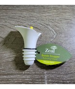 Zeal  Kitchen Innovations White Calla Lily  Wine Stopper  Silicone - $295.71 MXN