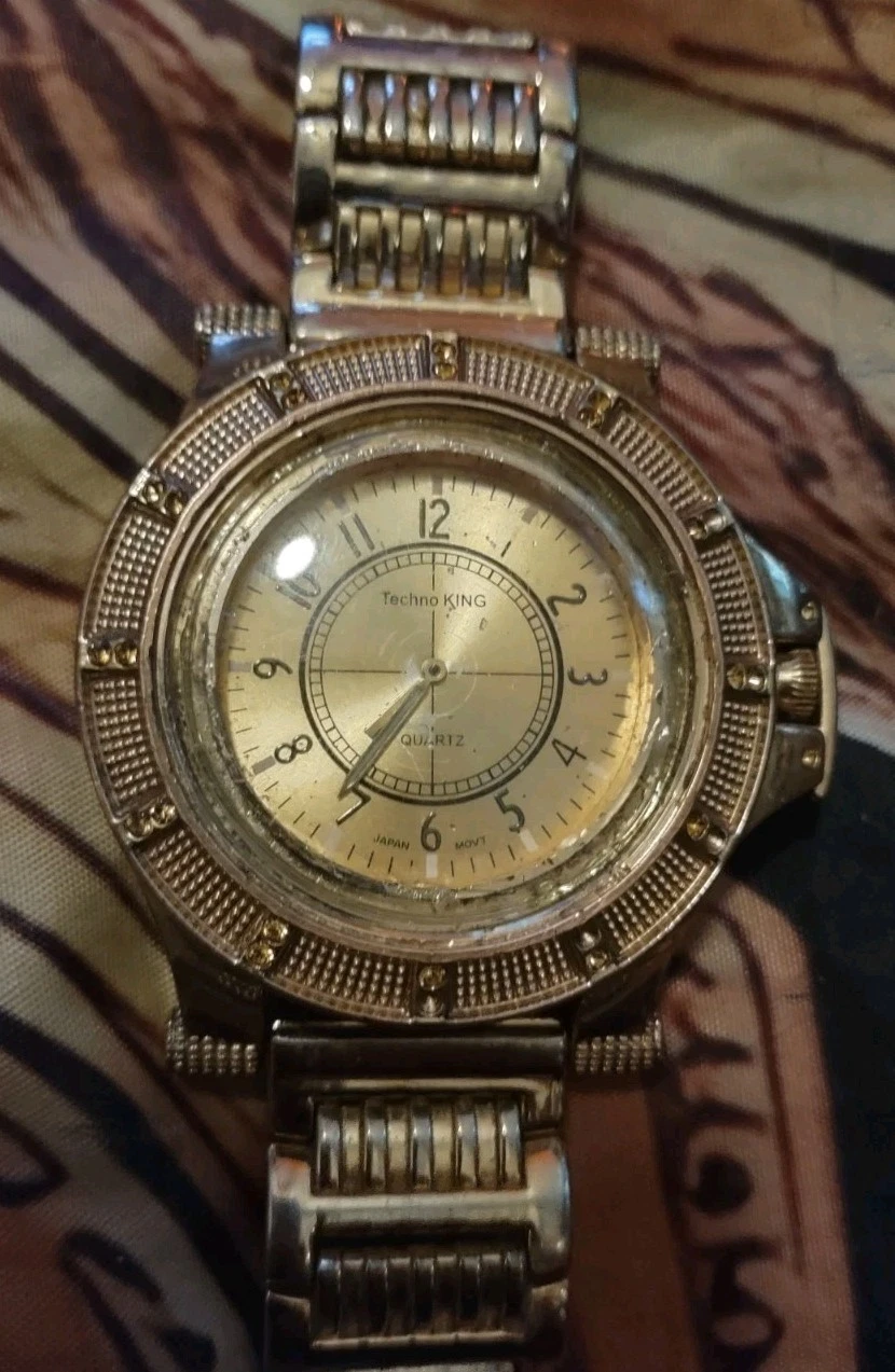 Share Men&#39;s Techno King Gold Tone Watch Comes With New Battery Installed - $1,099.75 MXN