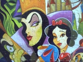 Disney Snow White Seven Dwarfs Evil Queen 300 pc Puzzle Tim Rogerson Art - £15.49 GBP