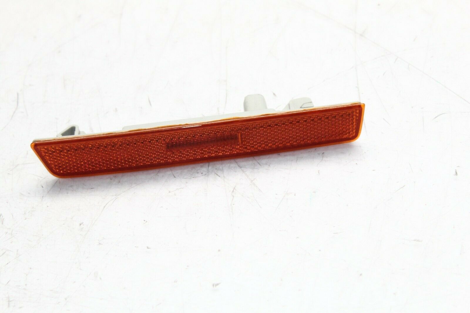 2015-2019 DODGE CHALLENGER FRONT BUMPER DRIVER LEFT SIDE MARKER AMBER P9826 - $38.69