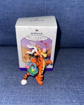 1999 Hallmark Christmas Ornament Tiggerific Easter Delivery Winnie the Pooh Box - $9.99