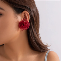 Women&#39;s flower-shaped earrings made of silk fabric are attractive and trendy - £4.05 GBP