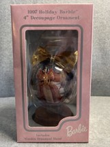 1997 Holiday Barbie 4&quot; Decoupage Ornament with Wooden Ornament Stand NEW IN BOX - £13.24 GBP