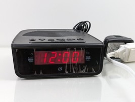 GPX C224B Dual Alarm Clock AM/FM Radio with Red LED Display Black - £13.50 GBP