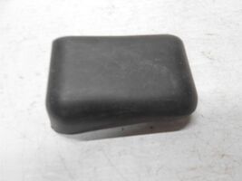 1999-06 Silverado Sierra RH Side Seat Adjuster Bolt Cover 15041468 - $27.99 CAD