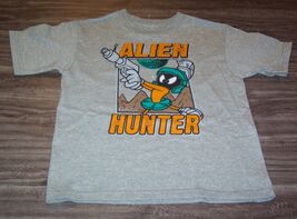 KIDS CHILDREN'S MARVIN THE MARTIAN Alien Hunter CABELA'S T-shirt SMALL NEW - $14.85
