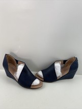 Journee Collection ARETHA Blue Faux Leather Open Toe Back Zip Wedge Heels 9.5 - £14.87 GBP